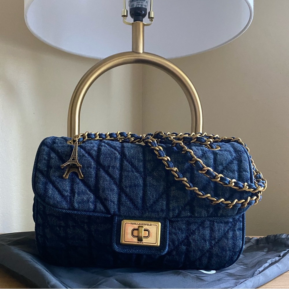 KARL LAGERFELD PARIS
Agyness Shoulder Bag